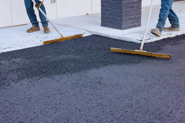 Best Time of Year to Pave a Driveway | Expert Guide